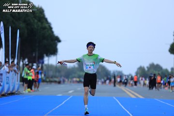 BINH DUONG NEW CITY HALF MARATHON 2024 - Ảnh #1737168