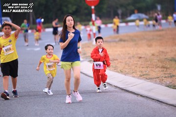 BINH DUONG NEW CITY HALF MARATHON 2024 - Ảnh #1727097