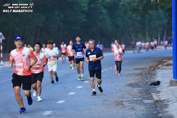 BINH DUONG NEW CITY HALF MARATHON 2024 - Ảnh #1750566