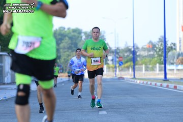 BINH DUONG NEW CITY HALF MARATHON 2024 - Ảnh #1768178