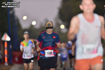 BINH DUONG NEW CITY HALF MARATHON 2024 - Ảnh #1756565