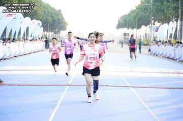 BINH DUONG NEW CITY HALF MARATHON 2024 - Ảnh #1758276