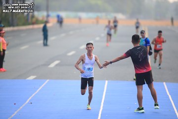 BINH DUONG NEW CITY HALF MARATHON 2024 - Ảnh #1738859