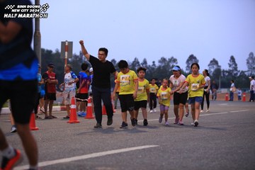 BINH DUONG NEW CITY HALF MARATHON 2024 - Ảnh #1728264