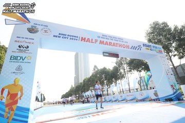 BINH DUONG NEW CITY HALF MARATHON 2024 - Ảnh #1818839