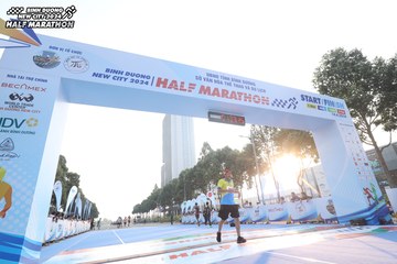 BINH DUONG NEW CITY HALF MARATHON 2024 - Ảnh #1819806