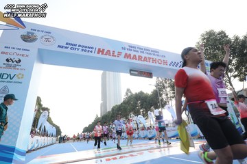 BINH DUONG NEW CITY HALF MARATHON 2024 - Ảnh #1821755
