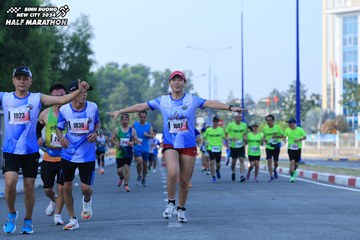 BINH DUONG NEW CITY HALF MARATHON 2024 - Ảnh #1766135