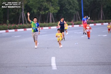 BINH DUONG NEW CITY HALF MARATHON 2024 - Ảnh #1727114