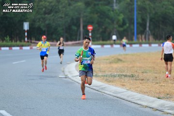 BINH DUONG NEW CITY HALF MARATHON 2024 - Ảnh #1734942