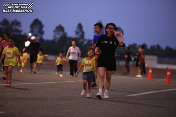 BINH DUONG NEW CITY HALF MARATHON 2024 - Ảnh #1728476