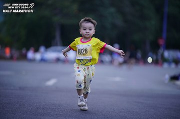 BINH DUONG NEW CITY HALF MARATHON 2024 - Ảnh #1724875