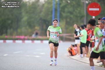 BINH DUONG NEW CITY HALF MARATHON 2024 - Ảnh #1736604