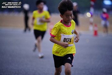 BINH DUONG NEW CITY HALF MARATHON 2024 - Ảnh #1725118