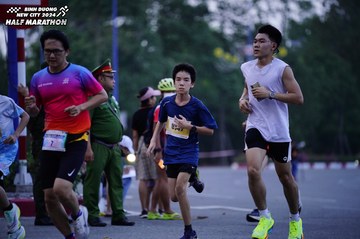 BINH DUONG NEW CITY HALF MARATHON 2024 - Ảnh #1724509