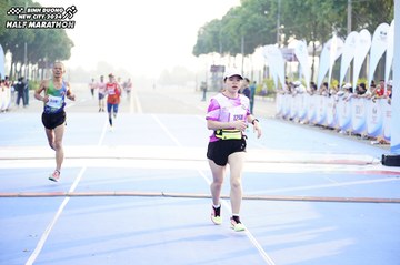 BINH DUONG NEW CITY HALF MARATHON 2024 - Ảnh #1758189