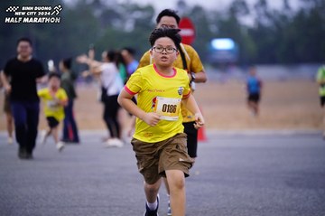 BINH DUONG NEW CITY HALF MARATHON 2024 - Ảnh #1725544