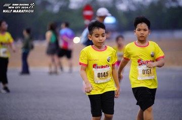 BINH DUONG NEW CITY HALF MARATHON 2024 - Ảnh #1725638