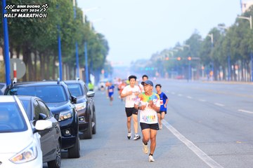 BINH DUONG NEW CITY HALF MARATHON 2024 - Ảnh #1739738