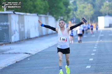 BINH DUONG NEW CITY HALF MARATHON 2024 - Ảnh #1770103