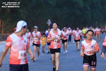 BINH DUONG NEW CITY HALF MARATHON 2024 - Ảnh #1772054