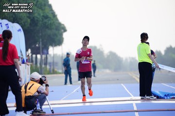 BINH DUONG NEW CITY HALF MARATHON 2024 - Ảnh #1771170