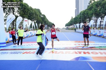 BINH DUONG NEW CITY HALF MARATHON 2024 - Ảnh #1770723