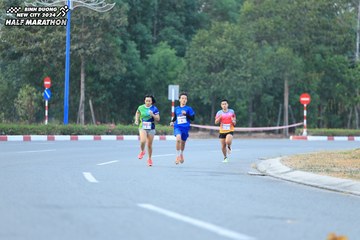 BINH DUONG NEW CITY HALF MARATHON 2024 - Ảnh #1735455