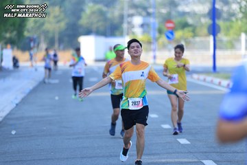 BINH DUONG NEW CITY HALF MARATHON 2024 - Ảnh #1768734