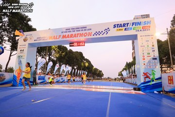 BINH DUONG NEW CITY HALF MARATHON 2024 - Ảnh #1729639