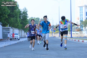 BINH DUONG NEW CITY HALF MARATHON 2024 - Ảnh #1767138