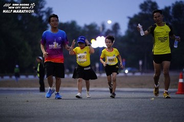 BINH DUONG NEW CITY HALF MARATHON 2024 - Ảnh #1725983