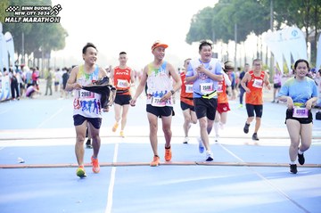 BINH DUONG NEW CITY HALF MARATHON 2024 - Ảnh #1759434