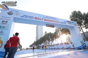 BINH DUONG NEW CITY HALF MARATHON 2024 - Ảnh #1819395