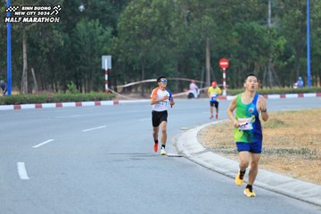 BINH DUONG NEW CITY HALF MARATHON 2024 - Ảnh #1735308