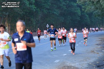 BINH DUONG NEW CITY HALF MARATHON 2024 - Ảnh #1750603