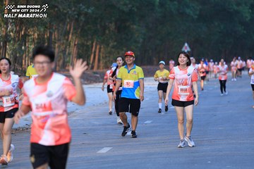 BINH DUONG NEW CITY HALF MARATHON 2024 - Ảnh #1771835