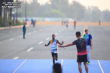 BINH DUONG NEW CITY HALF MARATHON 2024 - Ảnh #1738820