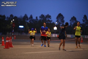 BINH DUONG NEW CITY HALF MARATHON 2024 - Ảnh #1728514