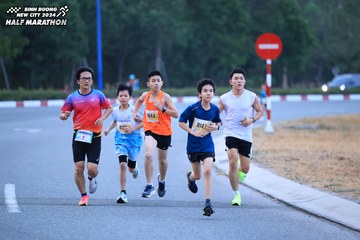 BINH DUONG NEW CITY HALF MARATHON 2024 - Ảnh #1726025