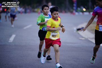 BINH DUONG NEW CITY HALF MARATHON 2024 - Ảnh #1724569