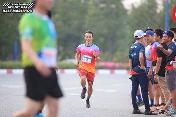 BINH DUONG NEW CITY HALF MARATHON 2024 - Ảnh #1736532