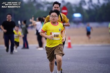 BINH DUONG NEW CITY HALF MARATHON 2024 - Ảnh #1725540