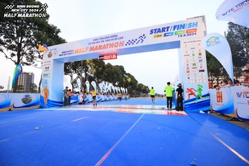 BINH DUONG NEW CITY HALF MARATHON 2024 - Ảnh #1729515