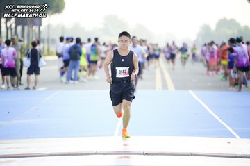 BINH DUONG NEW CITY HALF MARATHON 2024 - Ảnh #1760855
