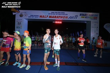 BINH DUONG NEW CITY HALF MARATHON 2024 - Ảnh #1737708