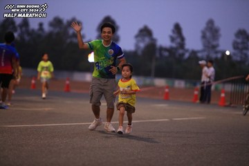 BINH DUONG NEW CITY HALF MARATHON 2024 - Ảnh #1728436