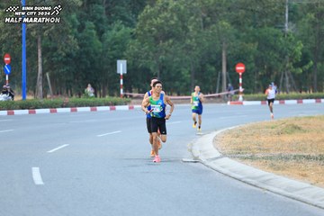 BINH DUONG NEW CITY HALF MARATHON 2024 - Ảnh #1735279