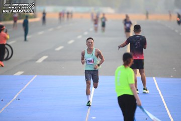BINH DUONG NEW CITY HALF MARATHON 2024 - Ảnh #1739396
