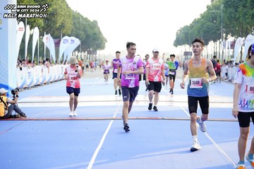 BINH DUONG NEW CITY HALF MARATHON 2024 - Ảnh #1762874